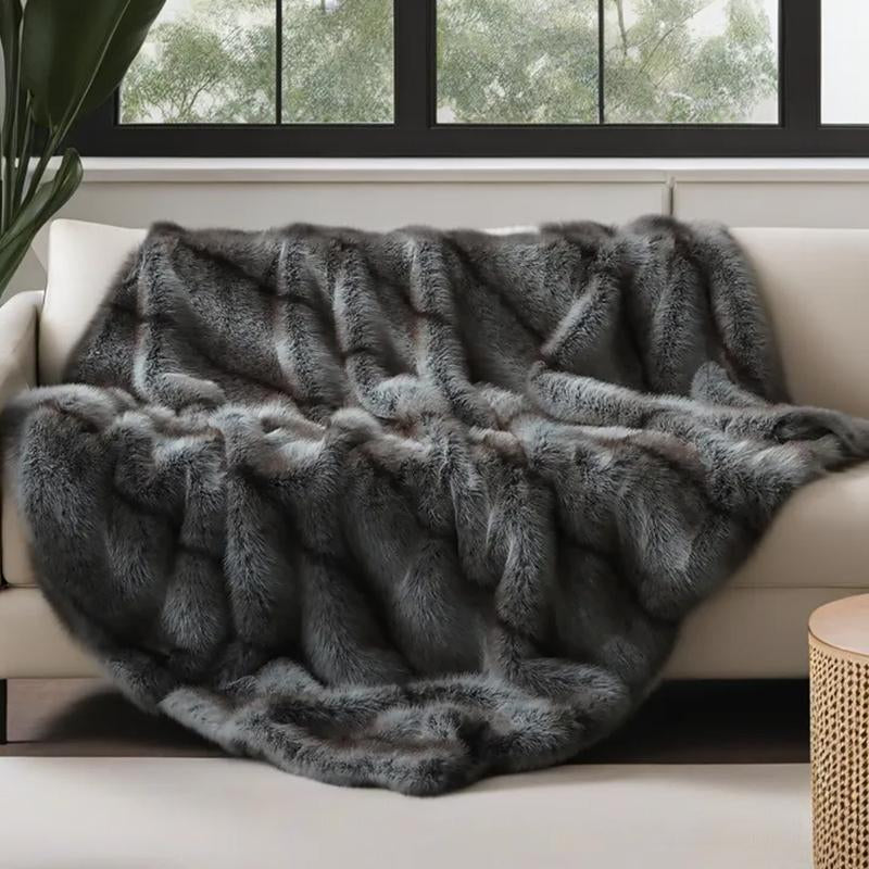 Luxury Faux Fur Blanket High Pile Bed Faux Fox Fur Blankets for Beds Plaid on the Sofa Cover Decoration Home Blankets and Throws