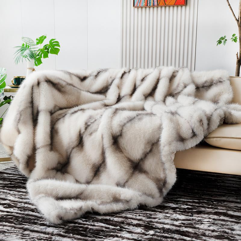 Luxury Faux Fur Blanket High Pile Bed Faux Fox Fur Blankets for Beds Plaid on the Sofa Cover Decoration Home Blankets and Throws